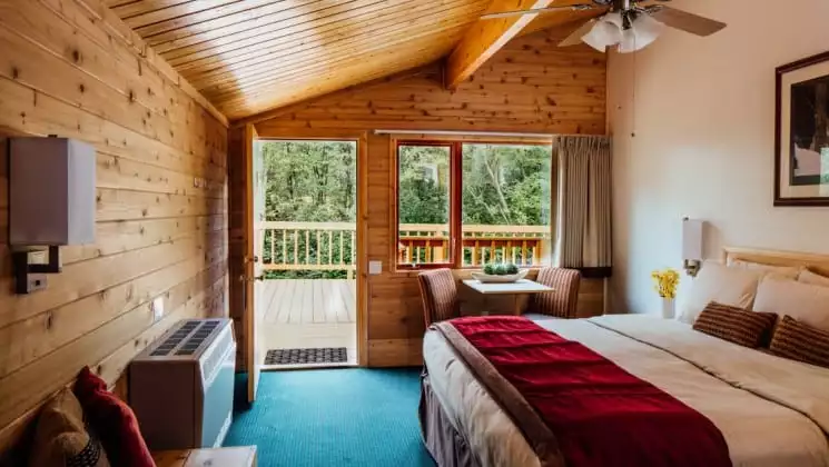 Creekside Cabin at Denali Backcountry Lodge