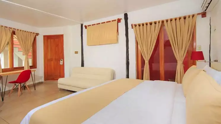 Standard Room at Galapagos Habitat. Photo by: Diego Toapanta Garcia