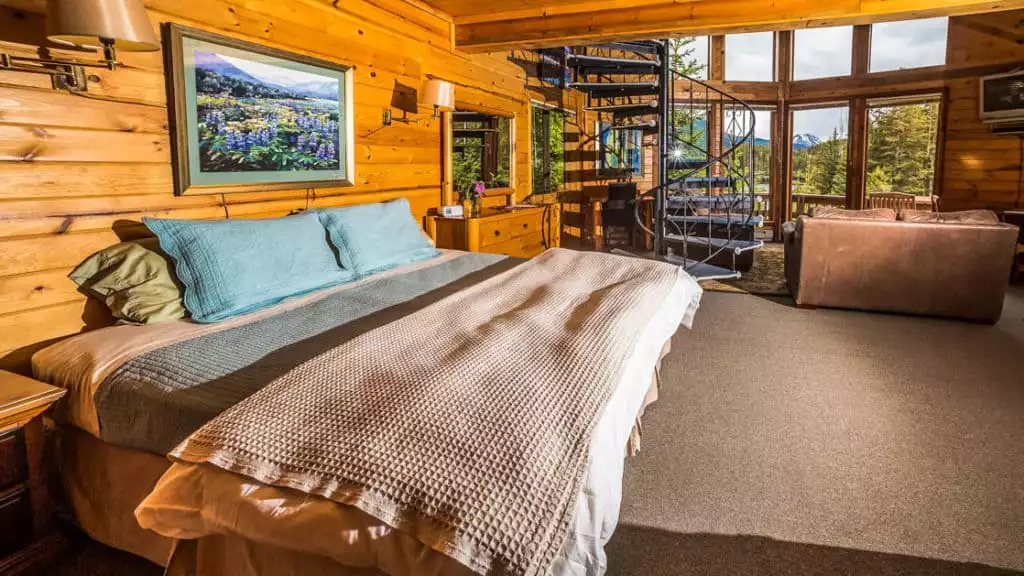 Eagle's Nest Cabin at Tutka Bay Lodge


