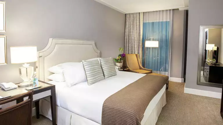One of the Studio rooms in the Contemporary Tower at Bristol Panama Hotel, with one king-sized bed and modern design