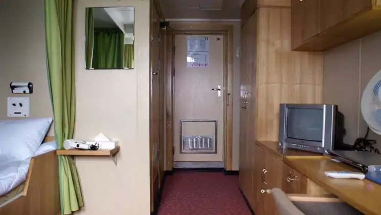 Standard Twin cabin. Photo by: Quark Expeditions