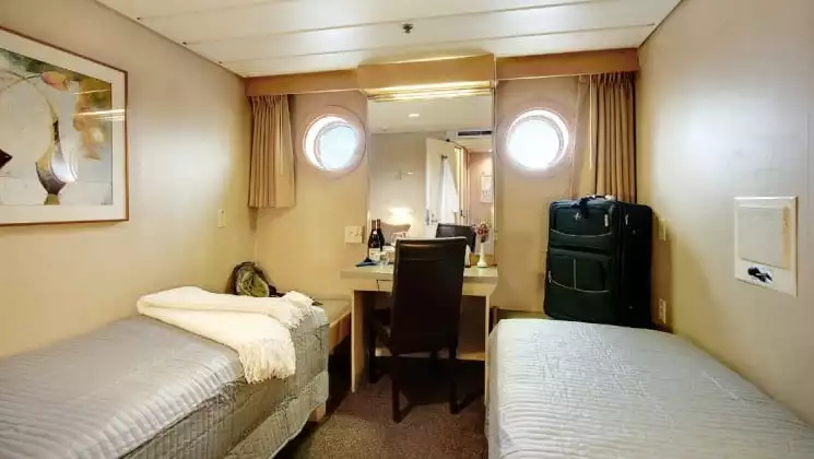 Safari Endeavour Navigator Stateroom