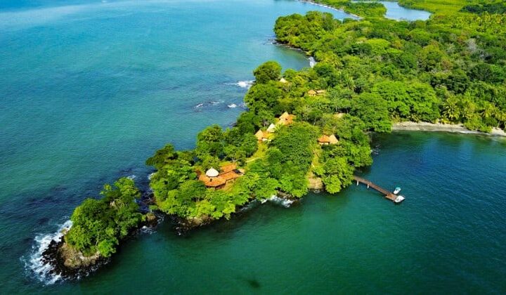 The Cala Mia Boutique Hotel is a luxury eco-island resort located on the lightly populated island of Boca Brava, in the Chiriqui Archipelago