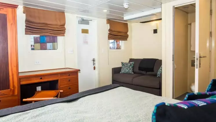 Safari Voyager Admiral Stateroom