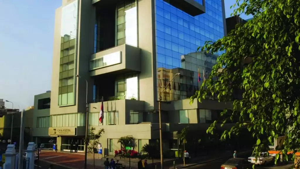 The exterior facade of Casa Andina Private Collection Miraflores, a contemporary hotel strategically located 45 minutes from the airport and perfect to jump into the culture of Lima, Peru.