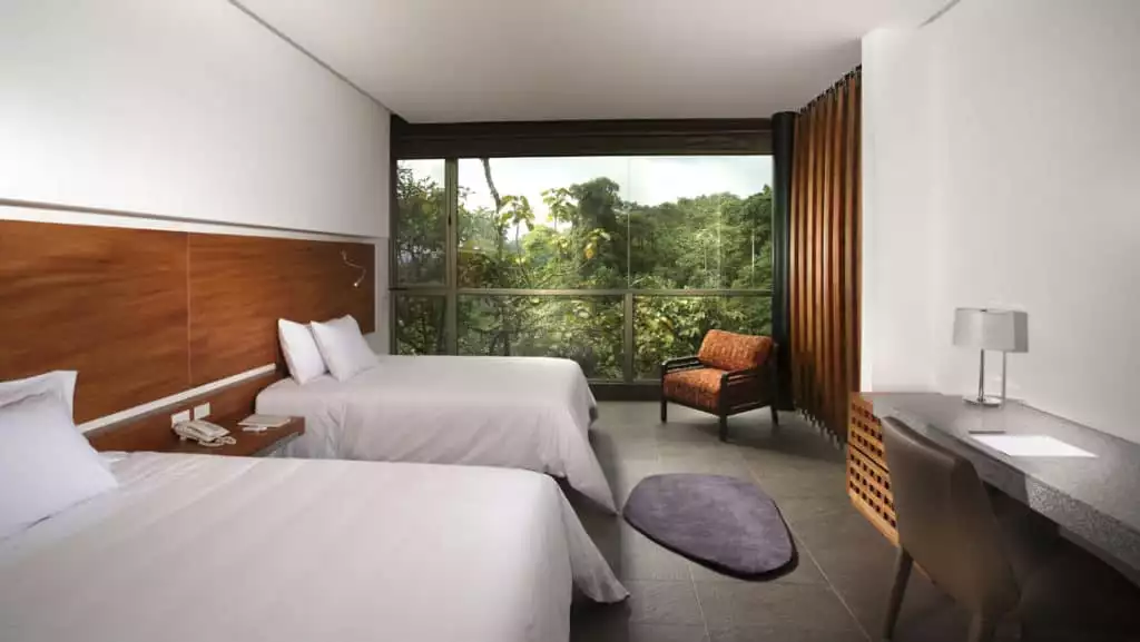Wayra Room with two twin beds at Mashpi Lodge. Photo by: Juan Pablo Merchan.


