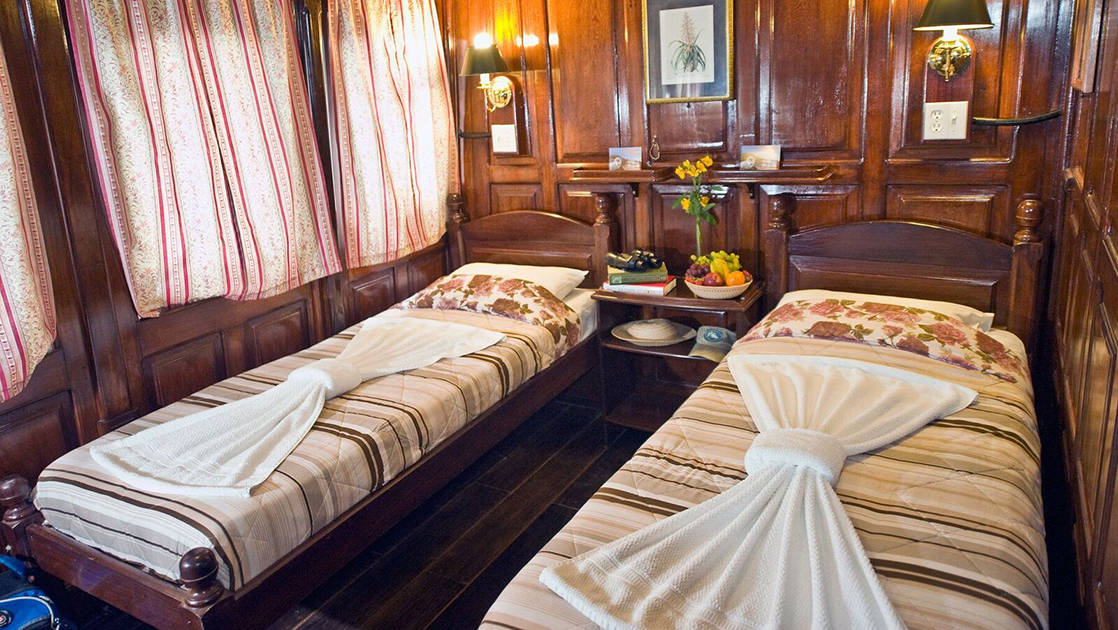Yellow Category Cabin 5 with two single beds aboard Tucano.