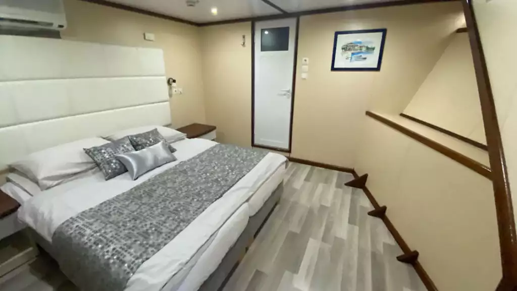 Main Deck Standard Twin/Double cabin with double bed aboard M/S Aurora