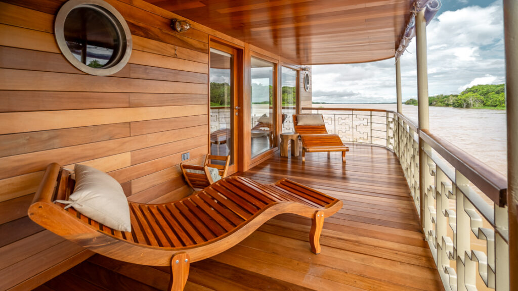 Master Suite aboard Delfin I